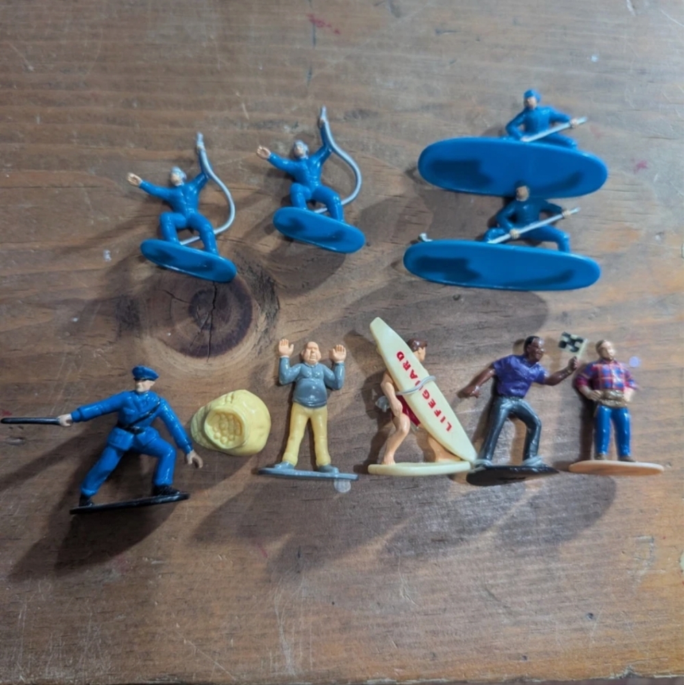 Hot Wheels Vintage Mini Figures Lot